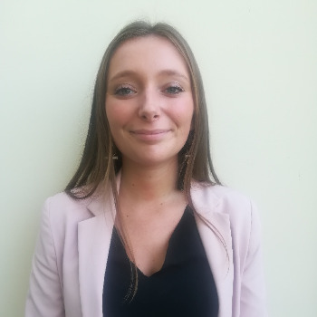 Votre consultant megAgence : Justine ASSEMAT Photographie du consultant